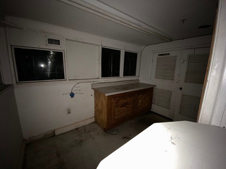 More Photos Of 400 Front St, Key West Storefront For Lease