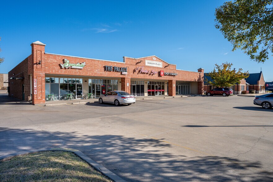 Primary Photo Of 851-867 12th Ave NE, Norman General Retail For Sale