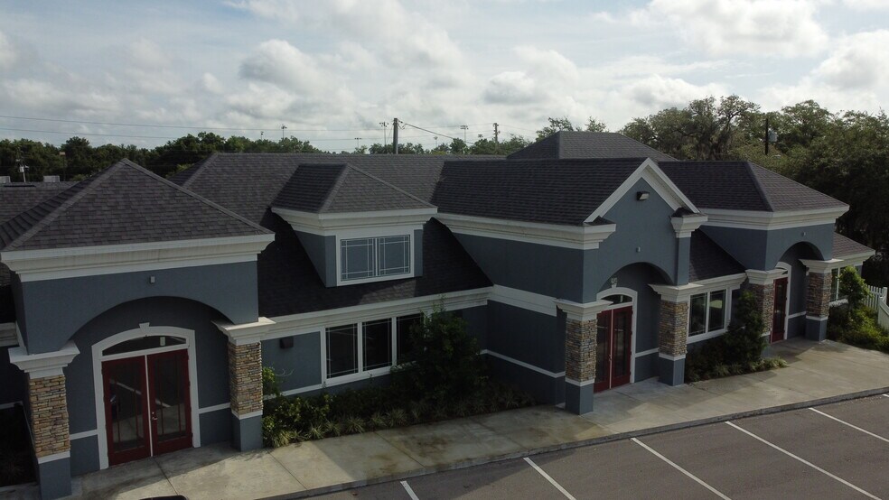 More Photos Of 236 Chestnut St, Clermont Medical For Lease