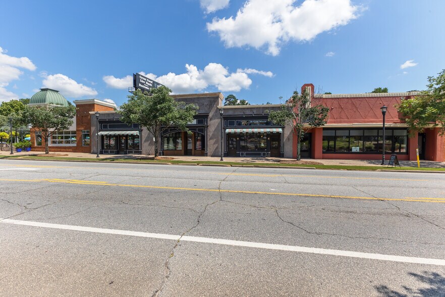 More Photos Of 1358 13th St, Columbus Storefront Retail Office For Lease