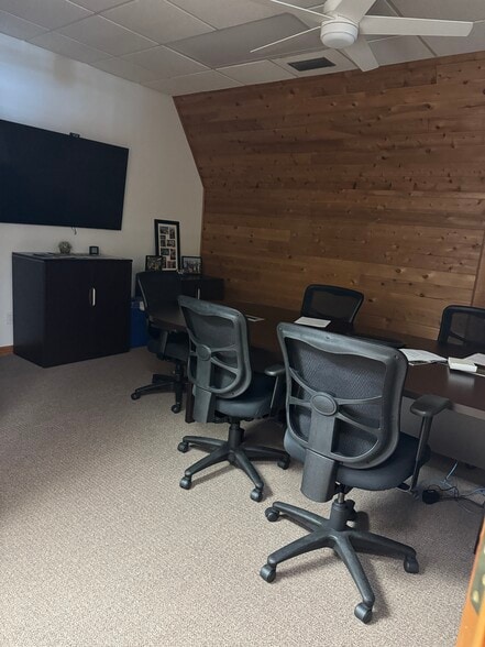 More Photos Of 300 E New Haven Ave, Melbourne Office For Sale