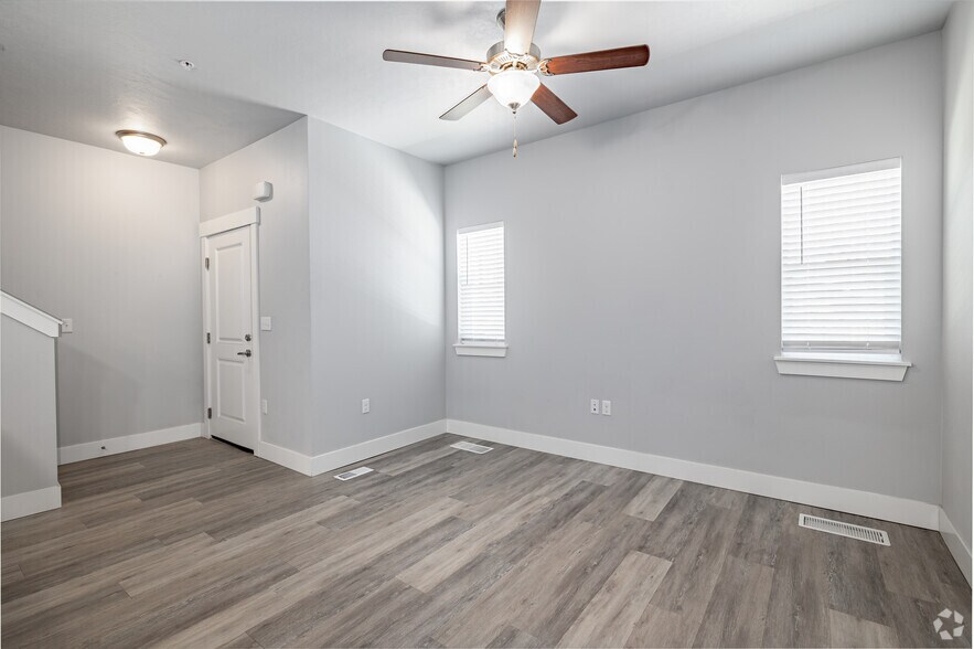 More Photos Of 5018 Hamlet Ln, Caldwell Apartments For Sale