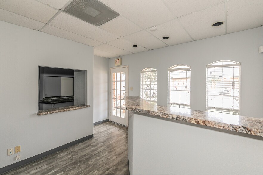 More Photos Of 2014 Justin Rd, Highland Village Medical For Lease