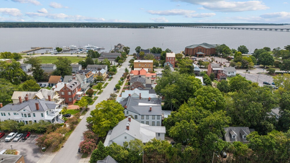 More Photos Of 215 Pollock St, New Bern Hospitality For Sale