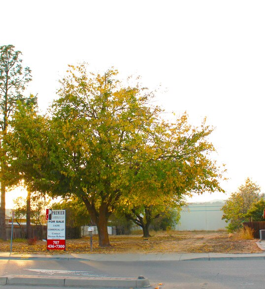More Photos Of 848 Davis St, Vacaville Land For Lease
