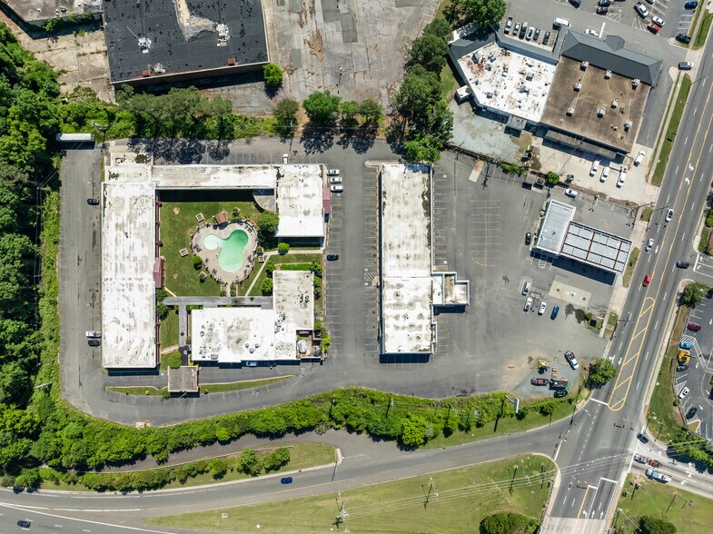 More Photos Of 3438 Hillsborough Rd, Durham Department Store For Sale