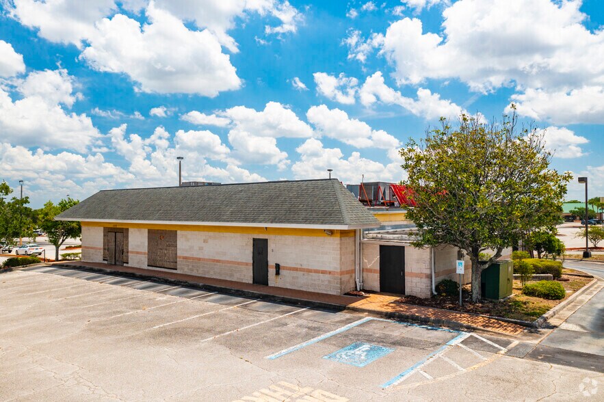 More Photos Of 1110 State Road 60 E, Lake Wales General Retail For Lease