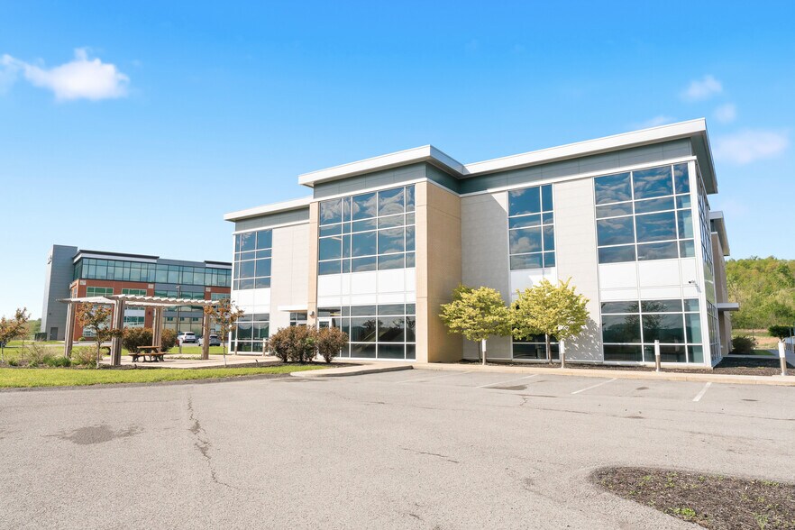 More Photos Of 423 Fortress Blvd, Morgantown Office For Sale
