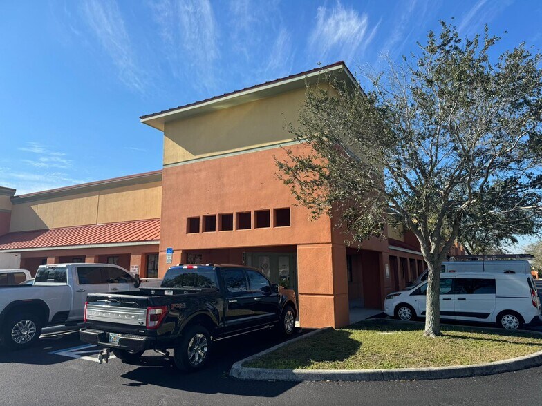 More Photos Of 413 NE Van Loon Ln, Cape Coral Light Distribution For Sale