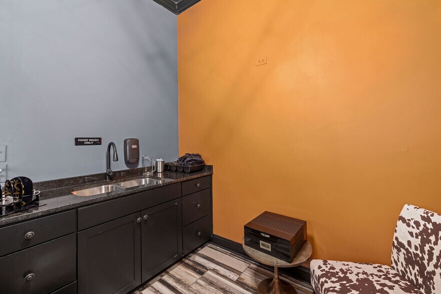 More Photos Of 3014 Memorial Ave, Lynchburg Restaurant For Sale