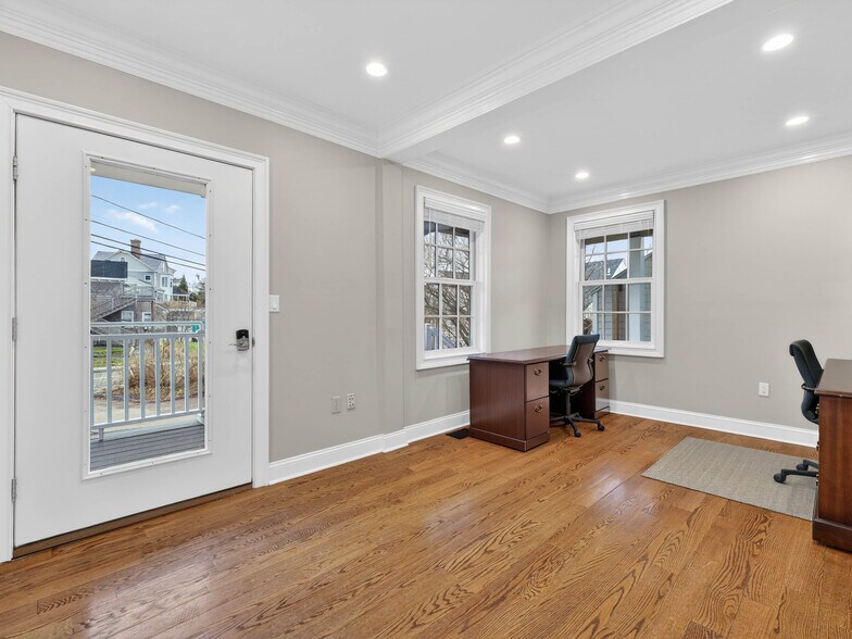 More Photos Of 3 Fort Rachel Pl, Mystic Office Residential For Lease