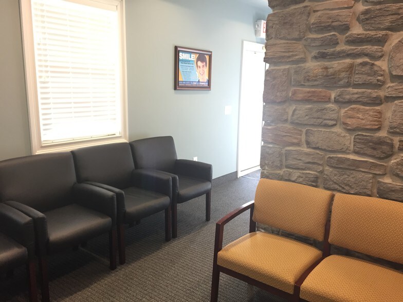 More Photos Of 66 N Main St, Sellersville Medical For Lease