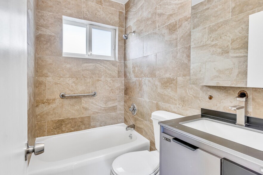 More Photos Of 1430 NW 2nd Ave, Florida City Apartments For Sale