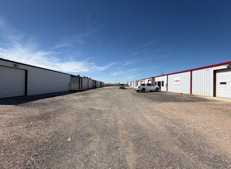 More Photos Of 420 Meadow Ave, Odessa Warehouse For Sale