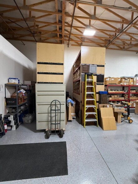 More Photos Of 1324 N Farrell Ct, Gilbert Warehouse For Sale