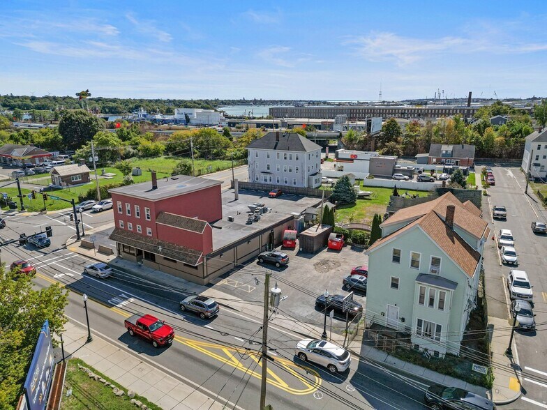 More Photos Of 218 Coggeshall St, New Bedford Storefront Retail Residential For Sale