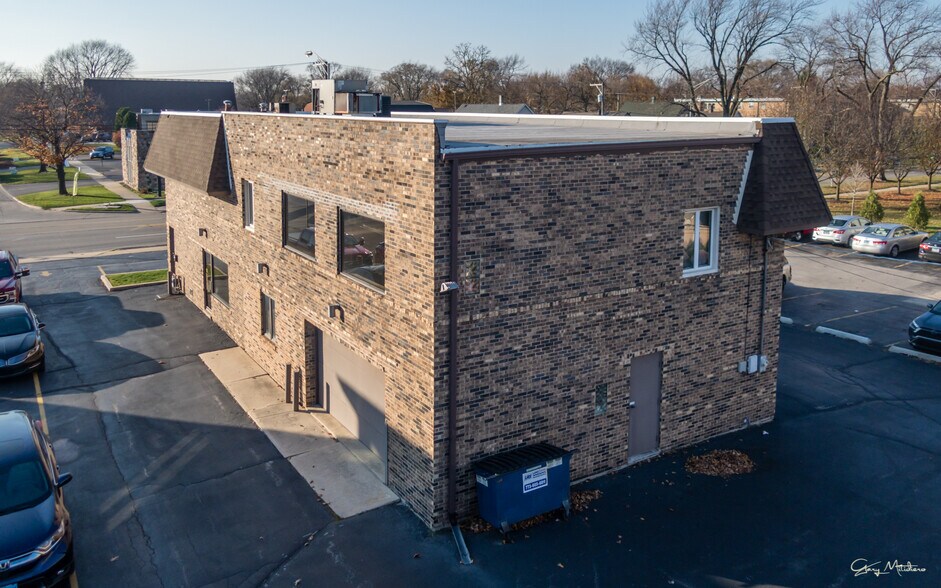 More Photos Of 9757 S Kedzie Ave, Evergreen Park Office For Sale