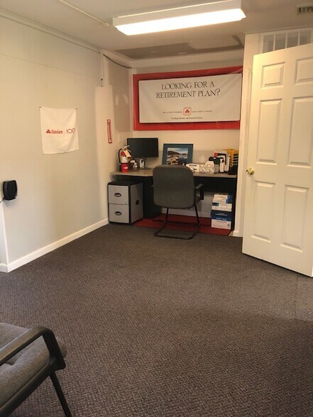 More Photos Of 1 Plumbridge Dr, Levittown Office Residential For Sale