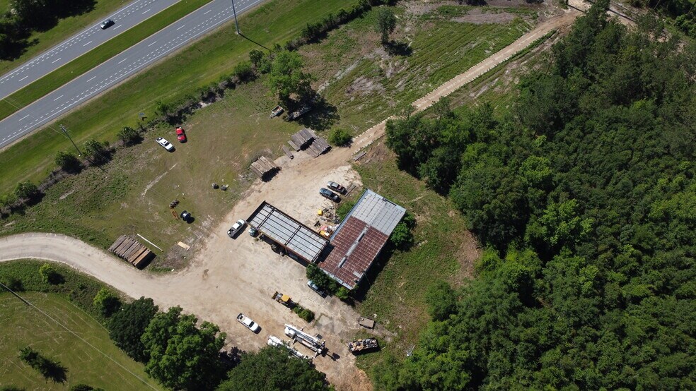 More Photos Of 2982 Pat Thomas Pky, Quincy Convenience Store For Sale