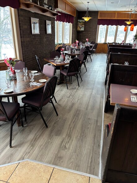 More Photos Of 24 S First St, Fulton Restaurant For Sale