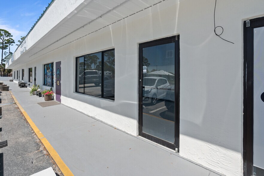 More Photos Of 2120 S Ridgewood Ave, Edgewater Unknown For Lease