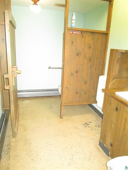 More Photos Of 111 Broadway St, Wrenshall Restaurant For Sale