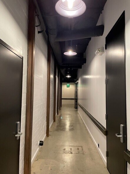 More Photos Of 835 N Seward St, Los Angeles Loft Creative Space For Lease