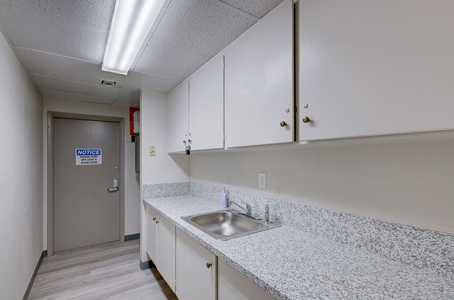 More Photos Of 190 N Van Ness Ave, Fresno Medical For Sale