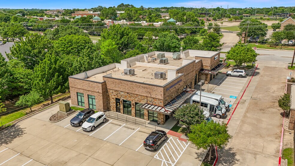More Photos Of 445 W Southlake Blvd, Southlake Freestanding For Sale