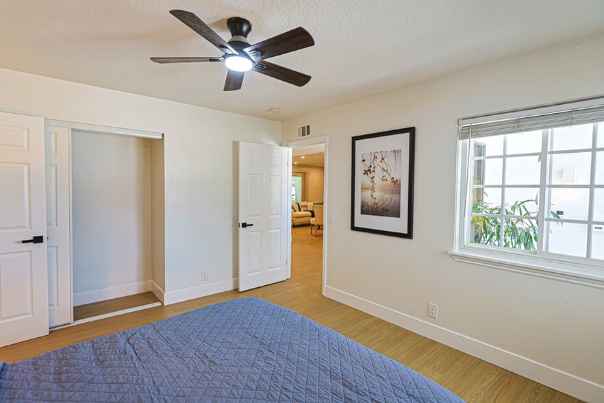 More Photos Of 17819 Bay St, Fountain Valley Specialty For Sale