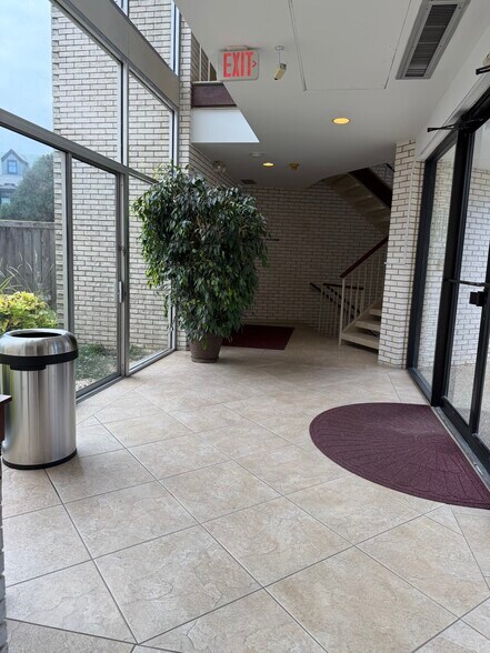 More Photos Of 480 Elm Pl, Highland Park Office For Sale