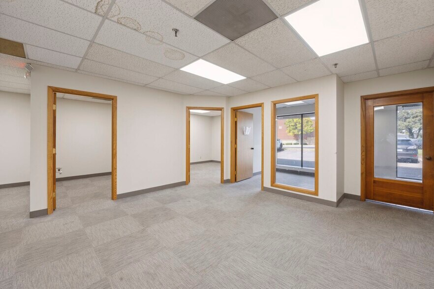 More Photos Of 7115-7133 Washington Ave S, Edina Research And Development For Lease
