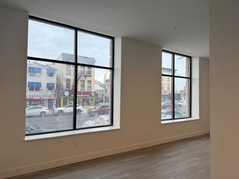 More Photos Of 536-540 Central Ave, Newark Apartments For Lease