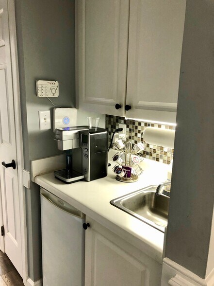 More Photos Of 527 Keisler Dr, Cary Office For Sale