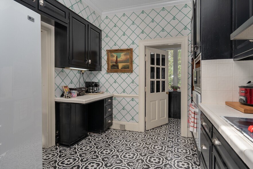 More Photos Of 2090 Eastern Ave, Nashville Office Residential For Sale