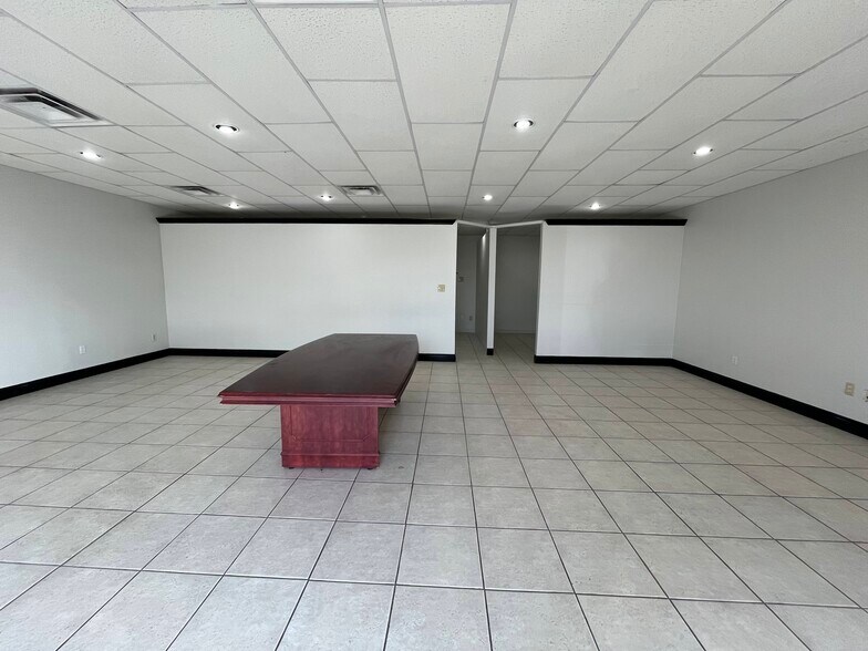 More Photos Of 2810 Louetta Rd, Spring Unknown For Lease