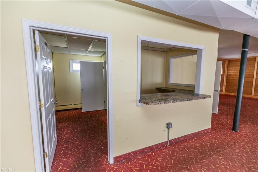 More Photos Of 899 S Canton Rd, Akron Light Distribution For Sale