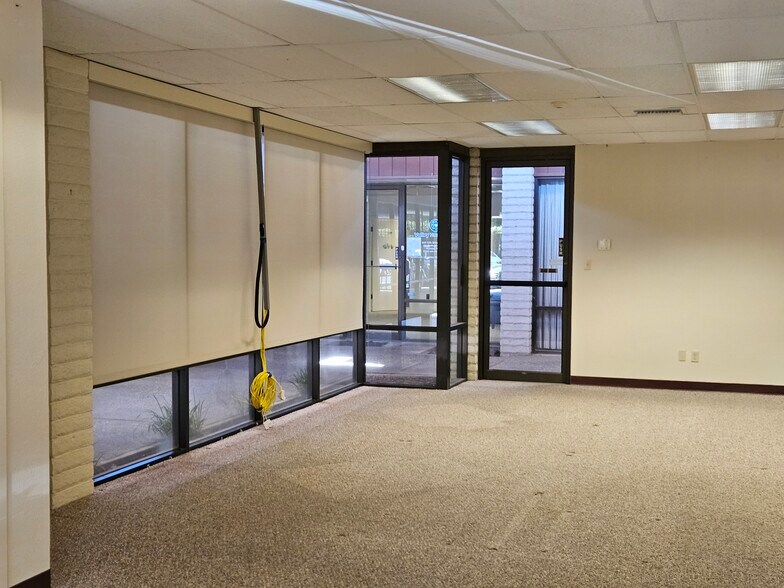 More Photos Of 909 15th St, Modesto Office For Lease