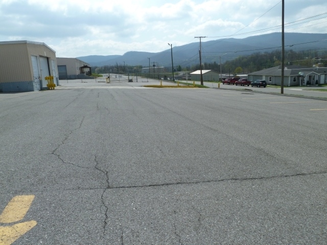 More Photos Of 345 E Marshall St, Wytheville Manufacturing For Sale