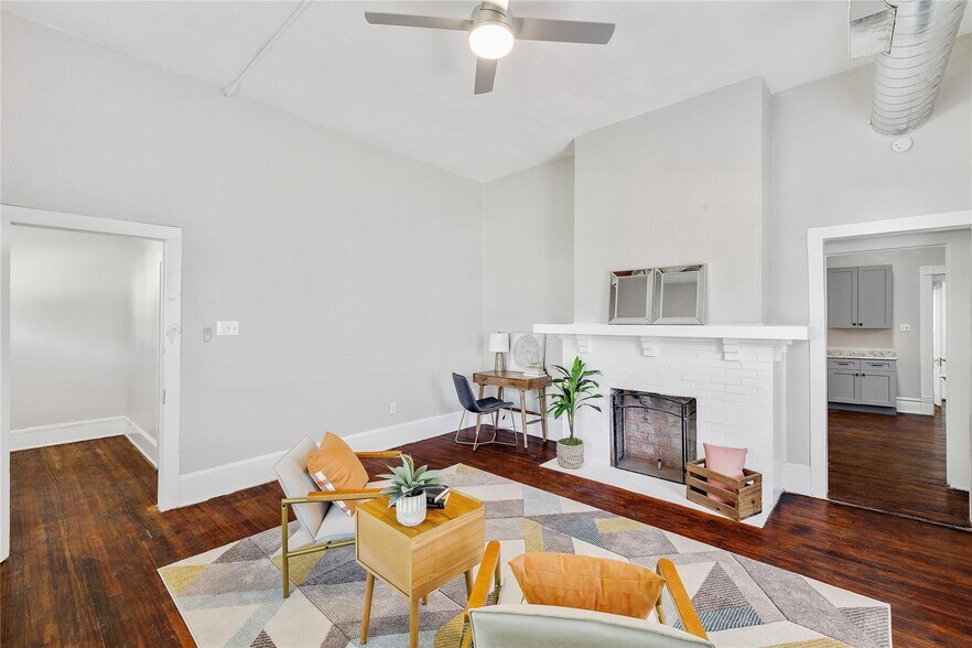 More Photos Of 4630 Junius St, Dallas Multifamily For Sale