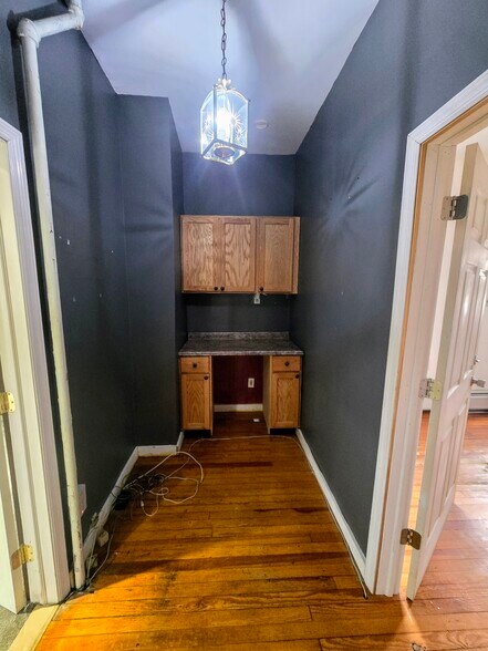 More Photos Of 130 Mansfield St, Belvidere Multifamily For Lease