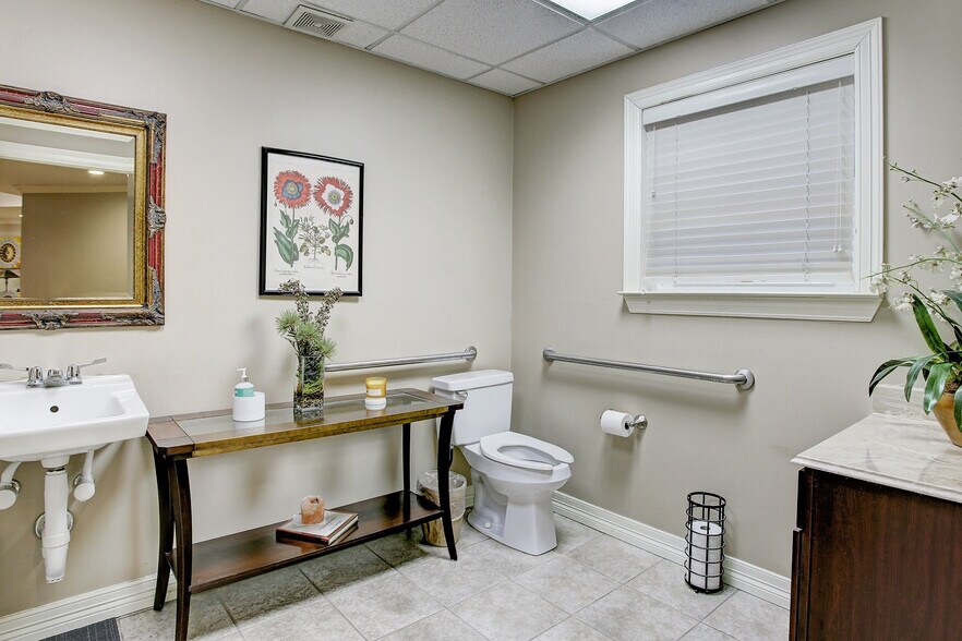 More Photos Of 4314 Yoakum Blvd, Houston Medical For Sale