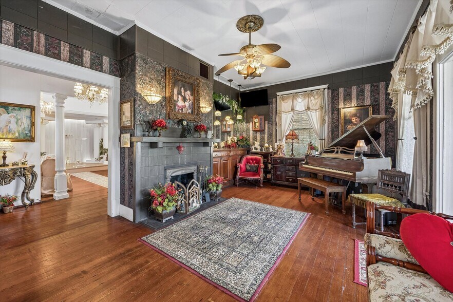 More Photos Of 715 Broadway St, Galveston Specialty For Sale