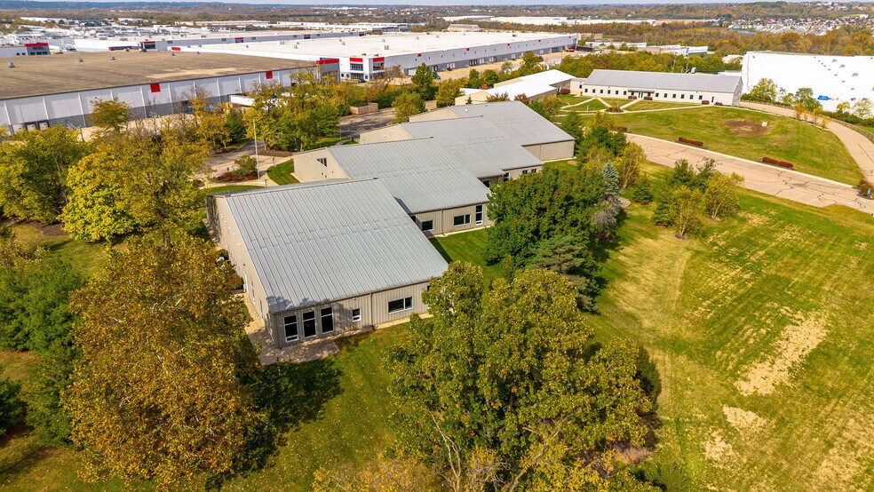 More Photos Of 4400 Port Union Rd, West Chester Light Distribution For Lease