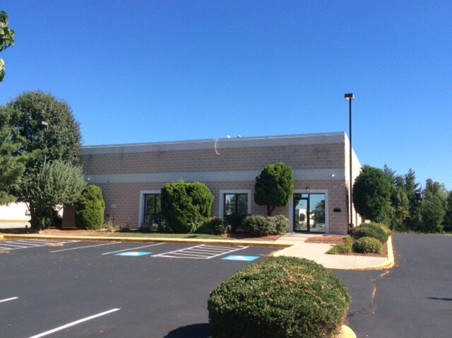 Primary Photo Of 50 McCullough Dr, New Castle Warehouse For Sale