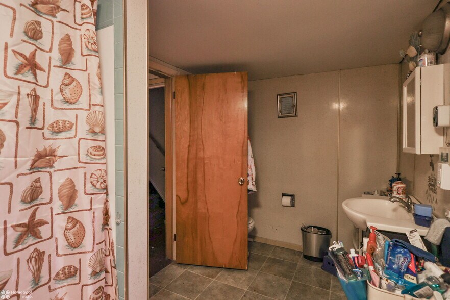 More Photos Of 304 E Kline Ave, Lansford Multifamily For Sale