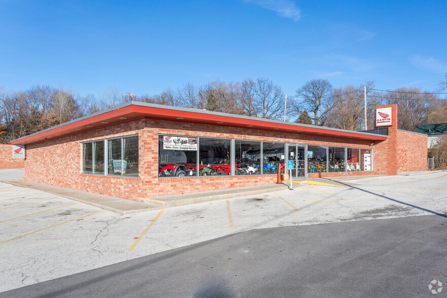 Primary Photo Of 1603 Euclid Ave, Des Moines Showroom For Sale