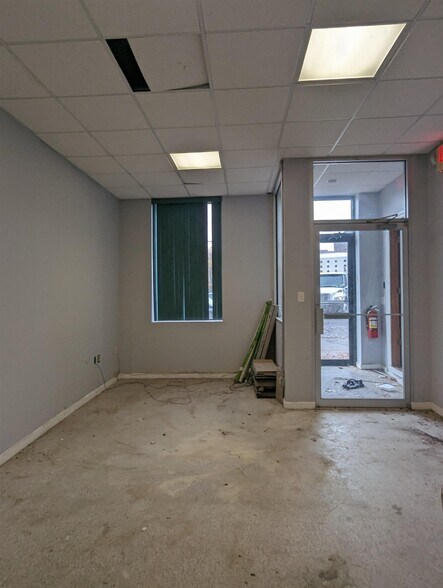 More Photos Of 13-31 New York Ave, Newark Industrial For Sale
