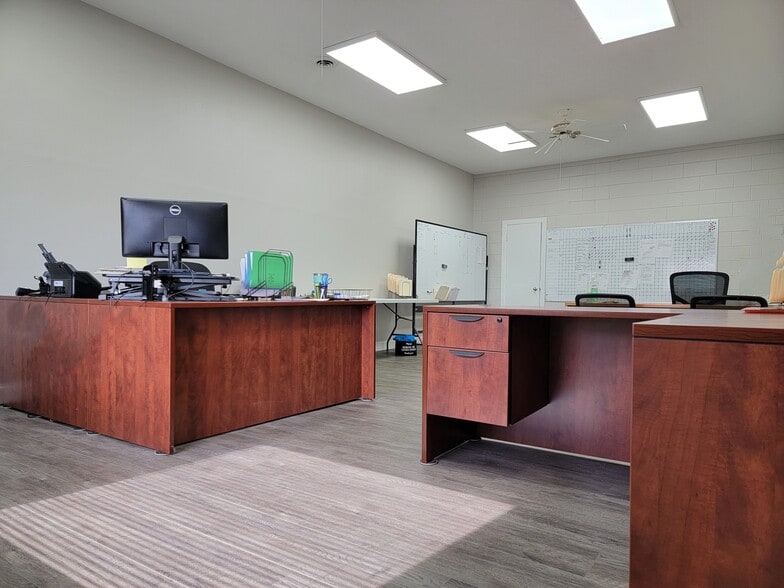 More Photos Of 6202 Material Ave, Loves Park Light Distribution For Sale