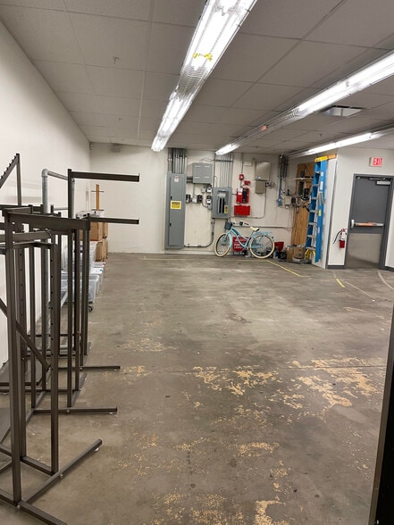 More Photos Of Rte 7a @ Rte 7A, Manchester Center Unknown For Lease